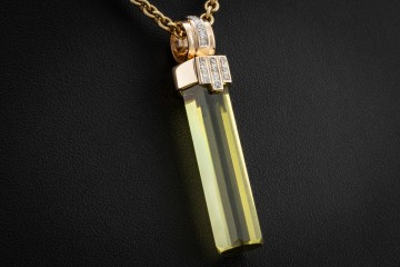 Langer Anhänger Hexagonaler Heliodor und Diamanten in Roségold Arbeit