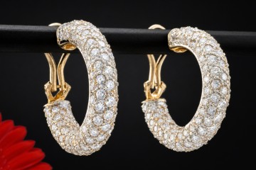 Luxuriöse Creolen Ohrstecker mit Clips und Diamanten in 750er Gelbgold