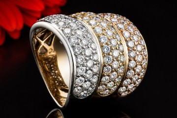 Breiter Tricolor Ring im Wellendesign mit 3,6 Ct Diamanten in 750er Gold