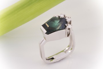 Eckiger Turmalin Designer Ring mit Brillanten in 750 Weißgold 