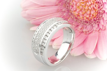 Ring Brillanttraum 0,68 feurige Diamanten in massivem 585 Weißgold Ring