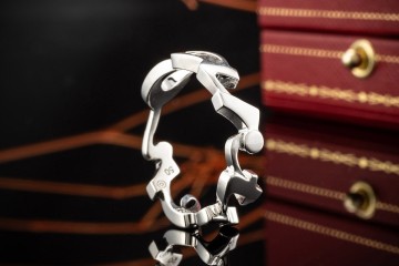 Cartier Ring Signature Schriftzug Icons in 750er Weißgold Größe 53 OVP