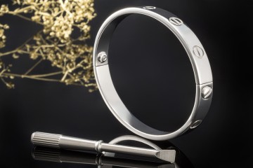 Cartier Love Armreif Vintage Modell Größe 16 in Weißgold 750 Sonderpreis