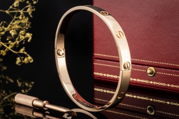 Cartier Love Armreif Armband Bracelet 750er Rotgold Neues Modell 20 OVP