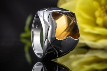 Bulgari BVLGARI Pyramid Ring mit 3 Carat Citrin Massiv 750er Weißgold 57