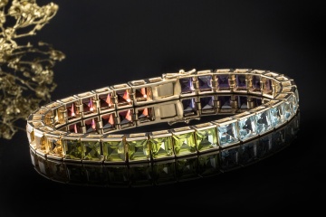 Farbenfrohes Sommer Armband Farbedelsteine eckig Farbverlauf in Gelbgold