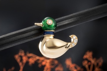 Cartier Pin Brosche Ente Duck mit Emaille und Diamanten in Gelbgold 750