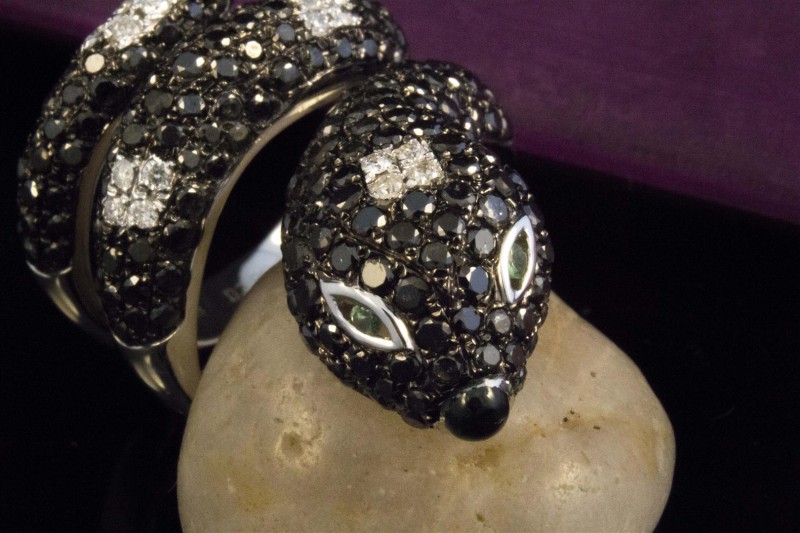 Tier Motiv Ring Schlange mit Brillanten in 750 Weißgold 