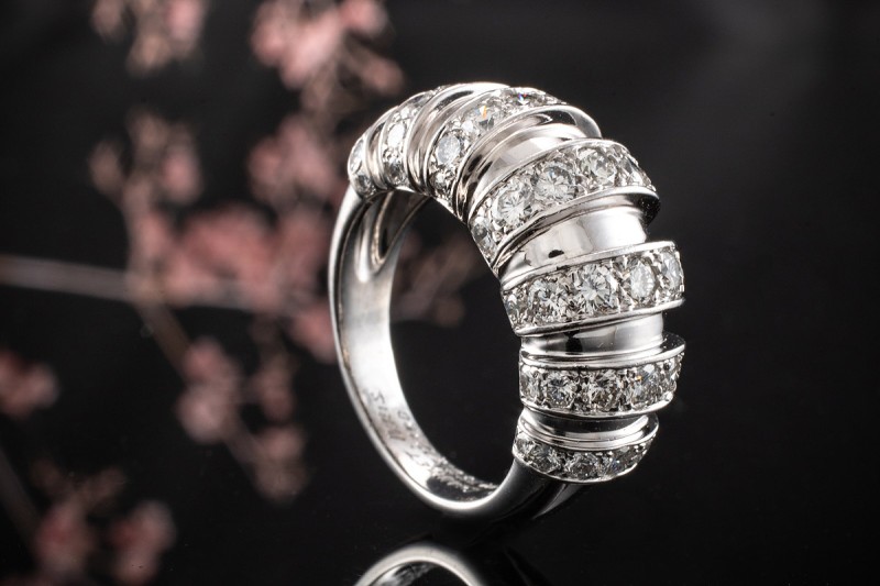 Chaumet Paris Ring mit Top Diamanten Brillanten in 750er Weißgold Arbeit 
