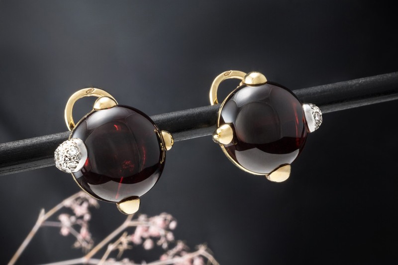 Pomellato Ohrringe Griffe Ohrclips Rund Granat Diamanten 750er Gelbgold 