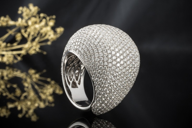 Statement Dome Ring mit 7,9 Carat TW VS Diamanten Massiv in Weißgold 750 