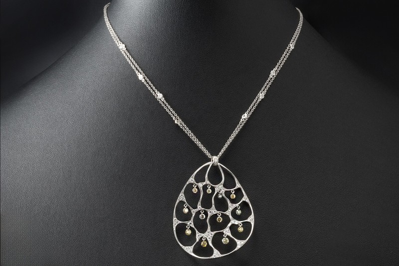 Exklusives Collier Kette mit XL Anhänger Tanzende Diamanten Weißgold 750 