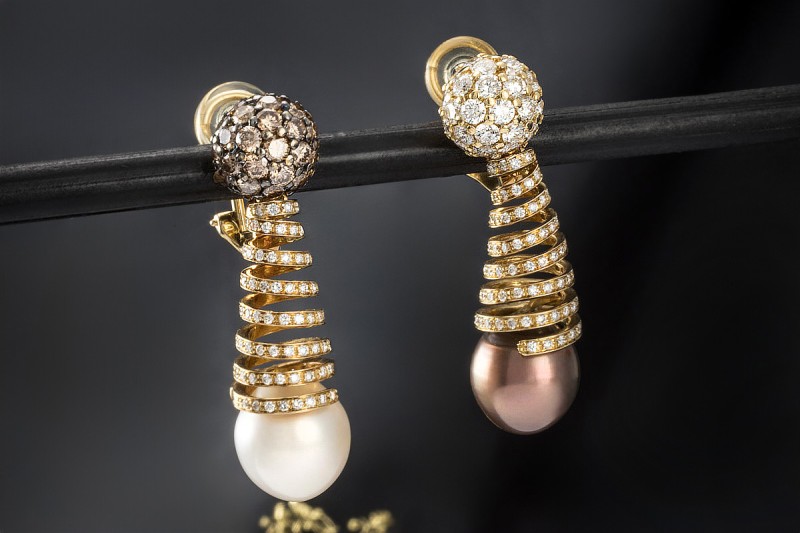 Ohrringe Ohrclips aus Gelbgold 750 mit Diamanten Südsee- und Tahitiperle 