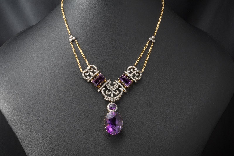 Antike Collier Kette mit Lila Amethyst und Diamanten in 750er Gelbgold 