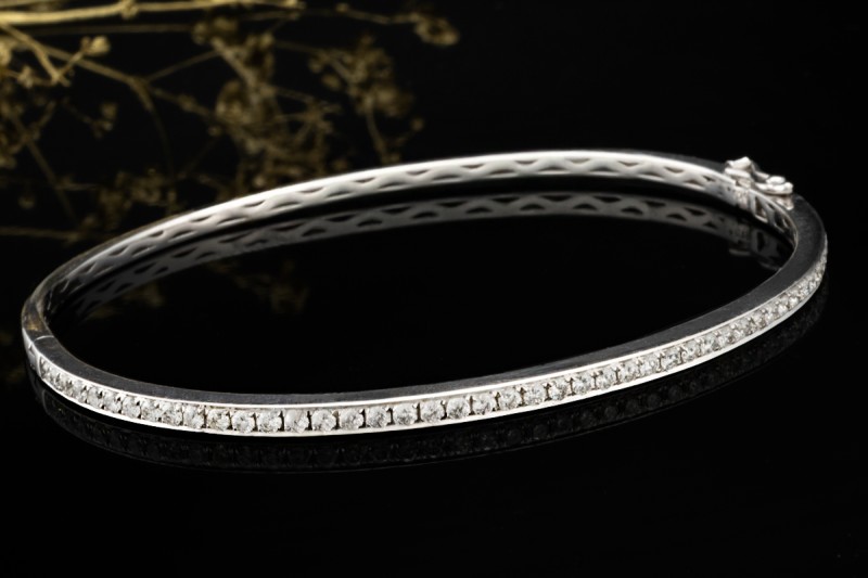 Diamant Armreif Armband mit Diamanten Goldschmiedearbeit in Weißgold 750 