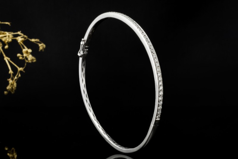 Diamant Armreif Armband mit Diamanten Goldschmiedearbeit in Weißgold 750 