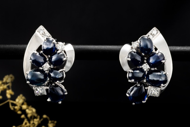 Ohrringe Ohrclips Saphir Cabochons Princess Cut Diamanten 750er Weißgold 