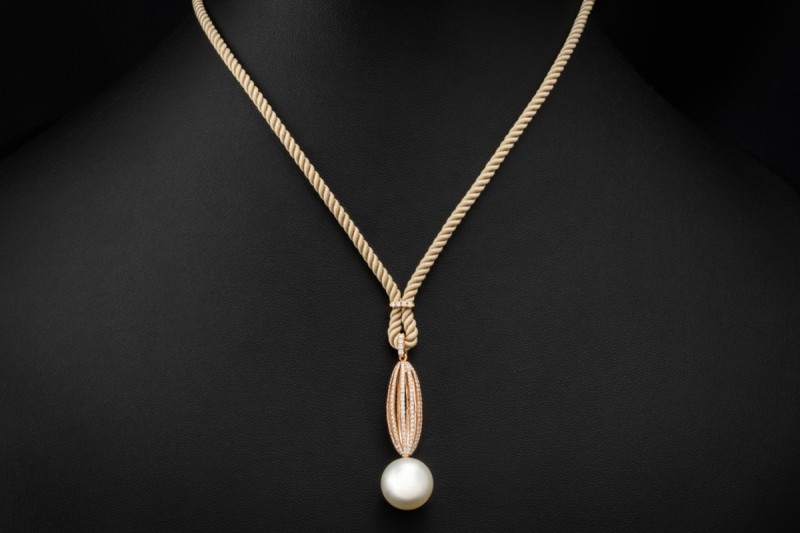 Südsee Perlen Collier mit Diamanten an Kordel in 750er Roségold Weißgold 