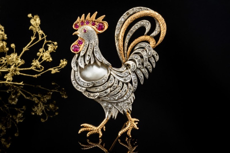 Brosche Hahn Huhn mit Rubin Diamanten Perle in 750er Weissgold Gelbgold 