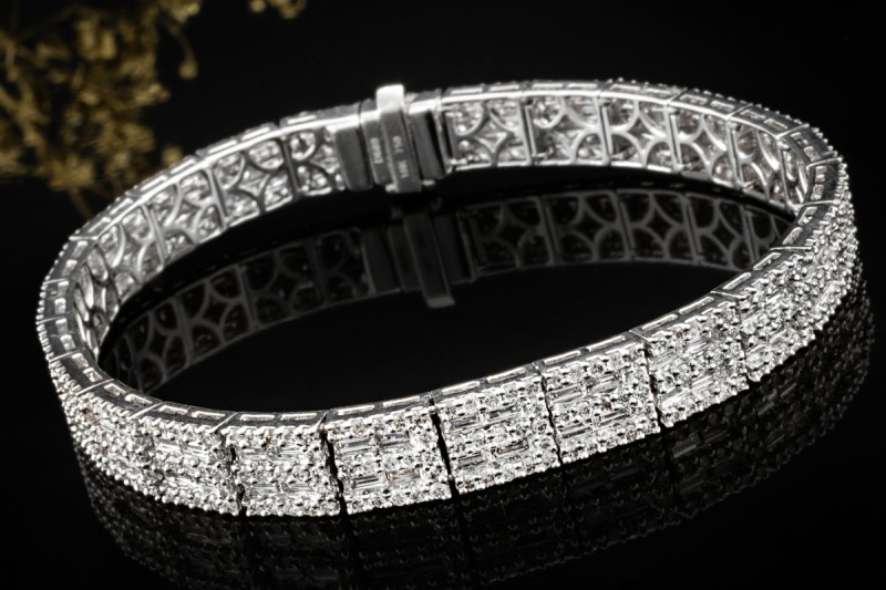Kreatives Design Armband Klassiker mit Baguette Diamanten 750er Weißgold 