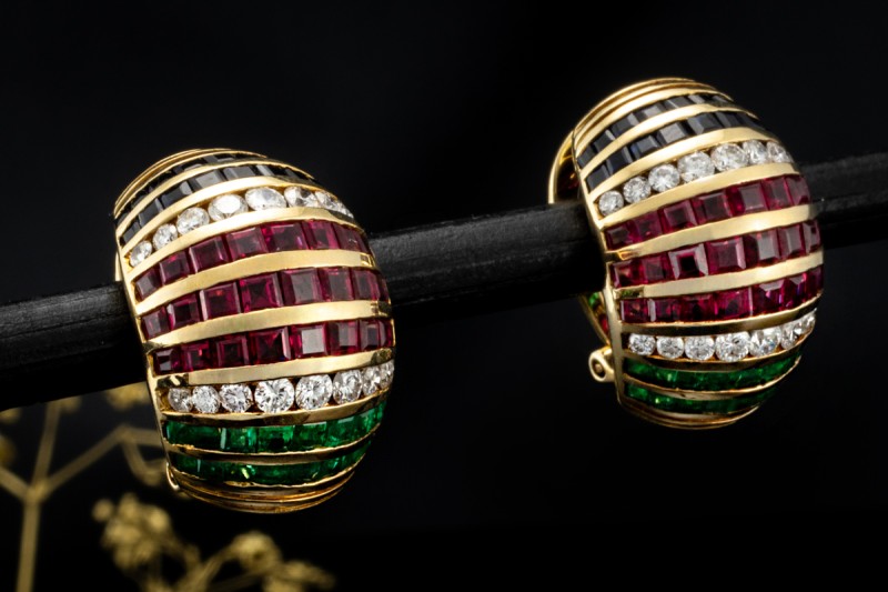 Halbcreolen Ohrringe mit Rubin Smaragd Saphir Diamanten in Gelbgold 750 