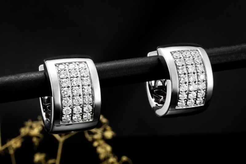 Ohrringe Runde Creolen Pavé Diamanten Goldschmiedearbeit in Weißgold 750 