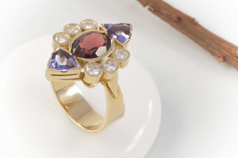 Designer Ring in 750er Gold mit Tansanit Turmalin und Brillanten Handarbeit 