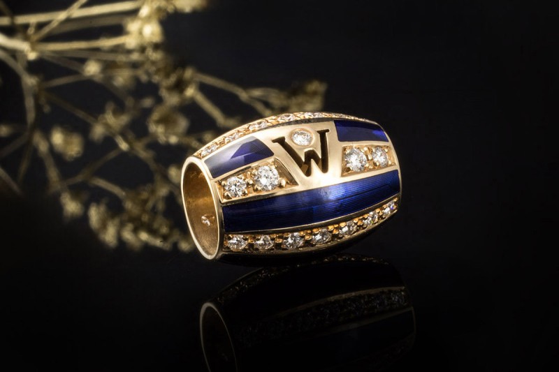 Wellendorff Ronde Anhänger Salome Blau 0,72 Ct. Diamanten 750er Gelbgold 