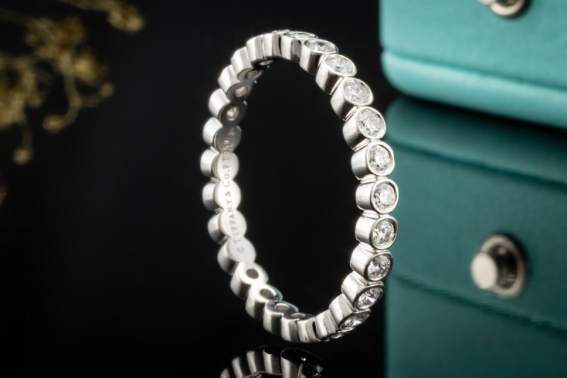 Tiffany & Co. Memoire Ring Ehering mit Diamanten in 950er Platin Gr. 57 