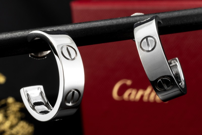 Cartier Ohrringe LOVE Creolen Ohrstecker Klassisch in 750er Weißgold OVP 
