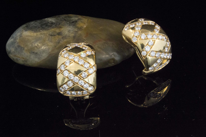 Ohrringe Ohrstecker mit Clip Massive Diamant Arbeit in Gelbgold 750 