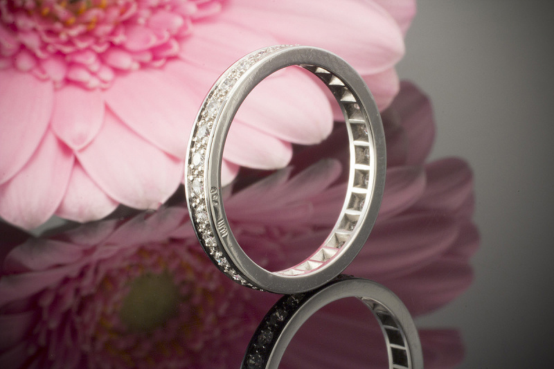 Memoire Ring Klassisch mit 0,75 Carat Brillanten in 750er Weißgold Größe 56 