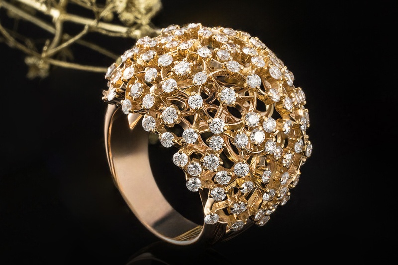 Cocktail Ring Exklusive Goldschmiedearbeit mit Diamanten in Roségold 750 
