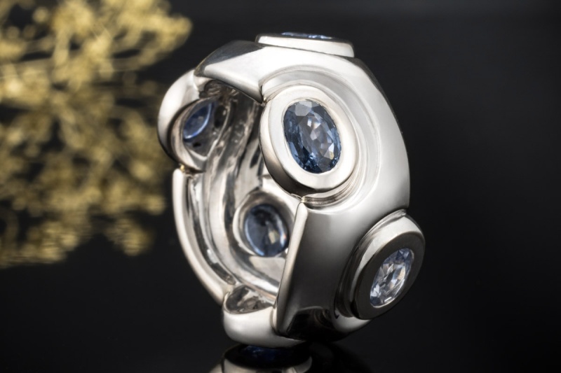 Odenwald Ring Tango mit Saphir Massive Goldschmiedearbeit 750er Weißgold 