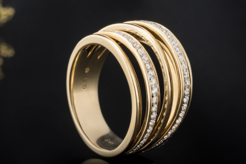 Eleganter Ring Offener Bandring Diamanten in stilvoller Gelbgold Arbeit 