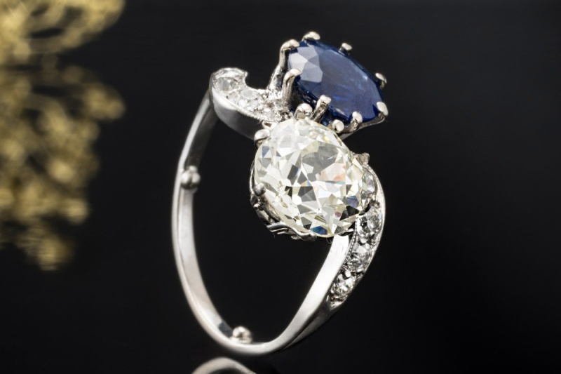 Antiker Saphir und Diamant Ring Altschliff Blau Weiß in Weißgold Arbeit 