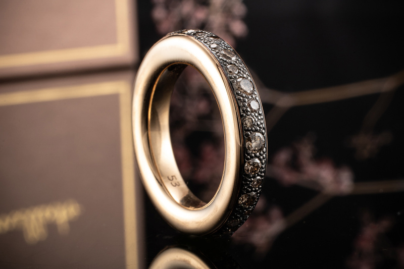 Pomellato Ring Iconica Braune Diamanten rundum in 750er Rosegold OVP 