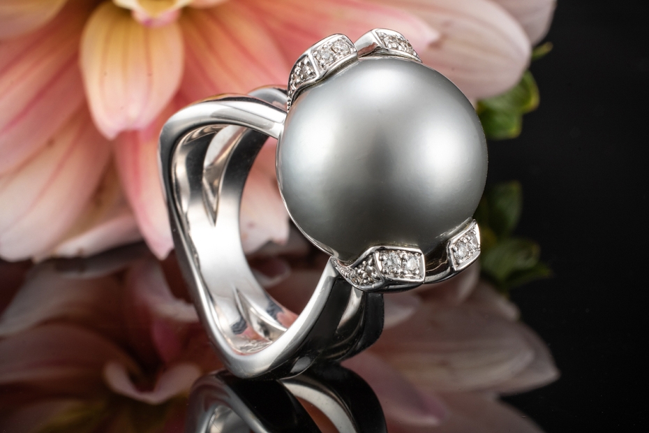Gellner Perlenring Ring mit Tahiti Zuchtperle und Brillanten in Weißgold 