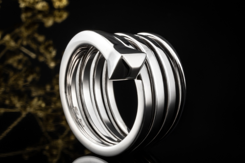 Gucci Chiodo Nagel Ring mit 4 Reihen Massiv in 750er Weißgold Größe 56 