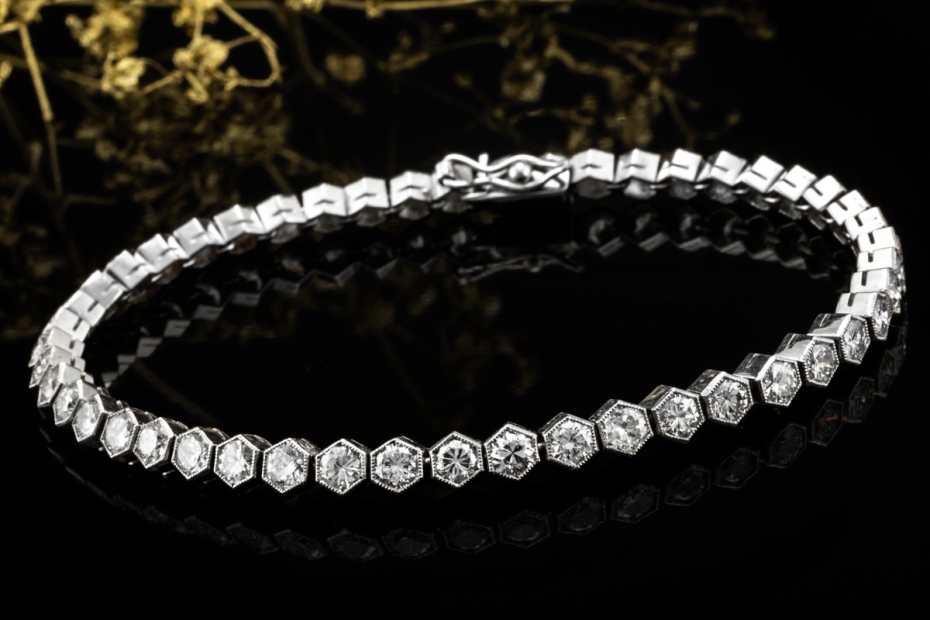 Art Déco Armband mit Diamanten im Hexagon Tennisarmband in 950er Platin 