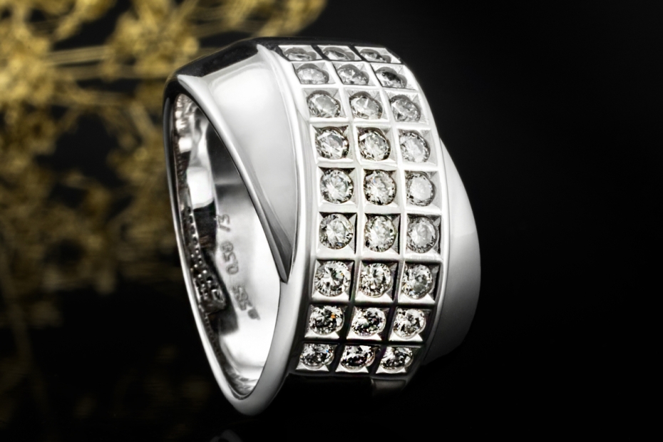Ring Diamanten Geometrisches Design Massive Weißgold Goldschmiedearbeit 