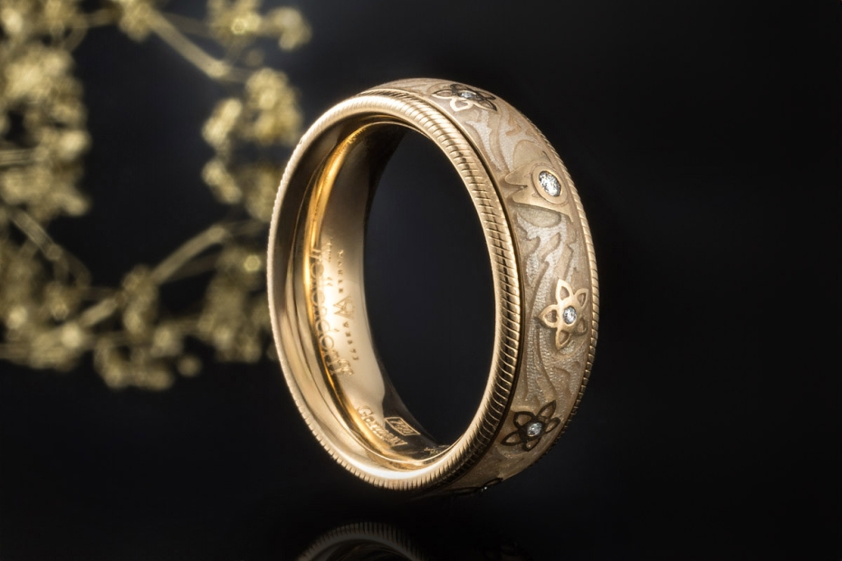 Wellendorff Ring Drehring Seidenschimmer Creme 11 Diamanten Gelbgold 750 
