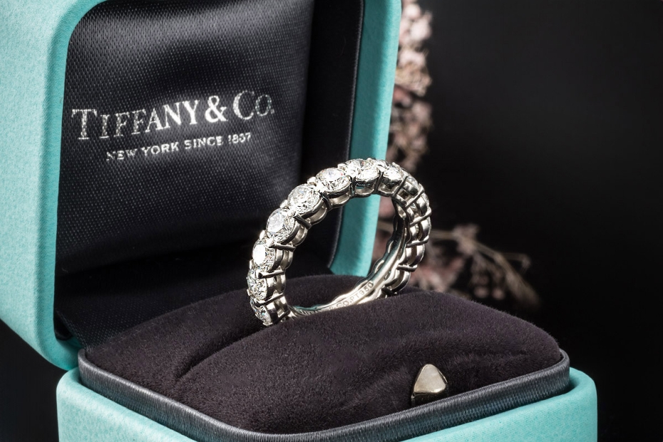 Tiffany & Co. Forever Ring Memoire Ehering mit Diamanten in 950er Platin 