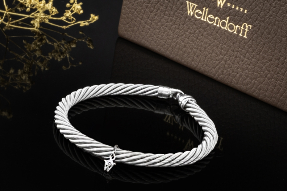 Wellendorff Armband Prinzesse Seidenkordel mit Diamant in 750er Weißgold 