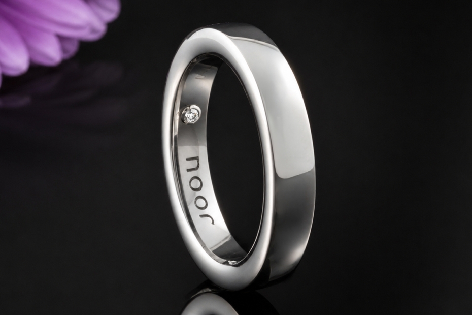 noor Ring Moderner Bandring Ehering feel the diamond in 750er Weißgold 