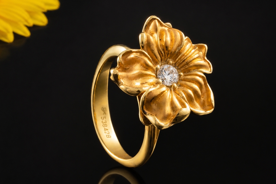 Carrera y Carrera Ring Emperatriz Medium Blume mit Diamant Gelbgold 750 