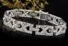 Art Déco Armband Rechteckiges Kreuz Design mit Diamanten 750er Weißgold 