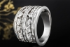 Breiter Herz Bandring mit Diamanten durchbrochen in 950er Platin Arbeit 