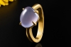 BVLGARI Mediterranean Eden Seltener Chalzedon Cabochon Ring Gelbgold 750 