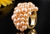 MIMÍ Milano Cocktail Ring Statement mit Rosa Perlen Massiv Gelbgold 750 